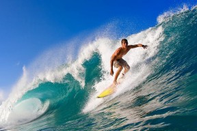 开云体育官网-雄鹿战术压制广东队，德罗赞在NBA季后赛接管比赛，现代篮球的胜利方程式