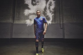 开云体育入口-拜仁对阵里昂，当凯塞多成为绿茵节拍器，比赛已提前结束